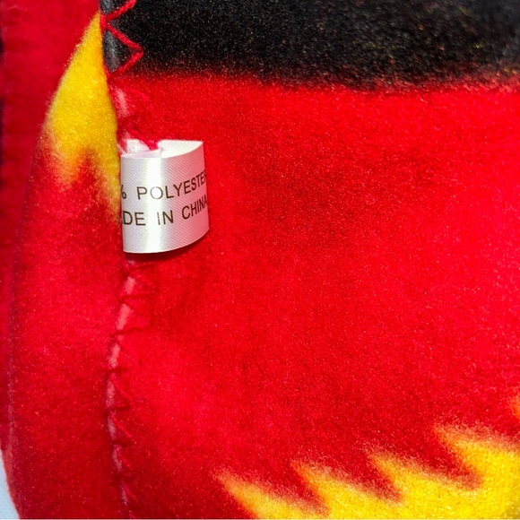 Fleece throw blanket Aztec pattern - Picture 3 of 3